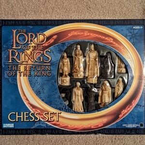 Lord of the Rings chess set